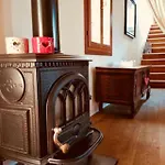 Ernestine Family Канева