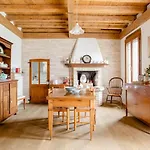 Bed & Breakfast Ernestine Family 3*