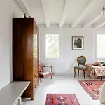 Bed & Breakfast Ernestine Family 3*