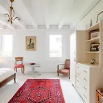 Ernestine Family Bed & Breakfast 3*