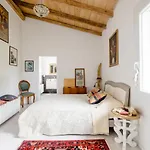 Ernestine Family Bed & Breakfast