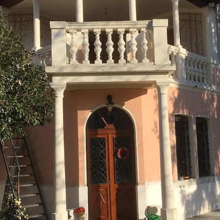 B&B Ernestine Family Home 3* Caneva