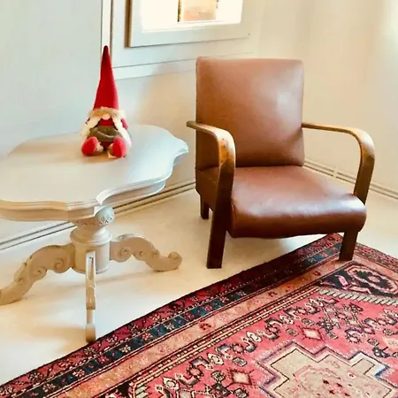 Bed & Breakfast Ernestine Family 3*