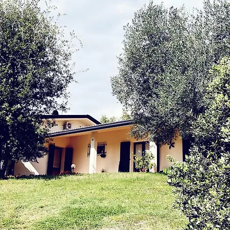 Bed & Breakfast B&B Ernestine Family Home 3*