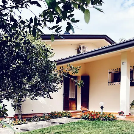 B&B Ernestine Family Home Bed & Breakfast 3*